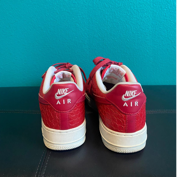 Nike Air Force 1 Red Dragon Sneakers 718152-606 Men's 9.5 - Picture 5 of 14